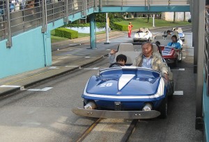 自分で運転したゴーカートについて興奮気味に話してくれましたが、ディズニーランド的にはゴーカートはマイナーアトラクションだと思うんでけど...。